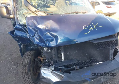 2004 Chevrolet Express z USA, uszkodzony, nr VIN 1GAGG25U541231602